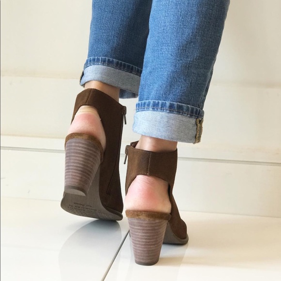 Chocolat Blu Cone Heel Closet Tod Mule Bootie - Picture 3 of 8